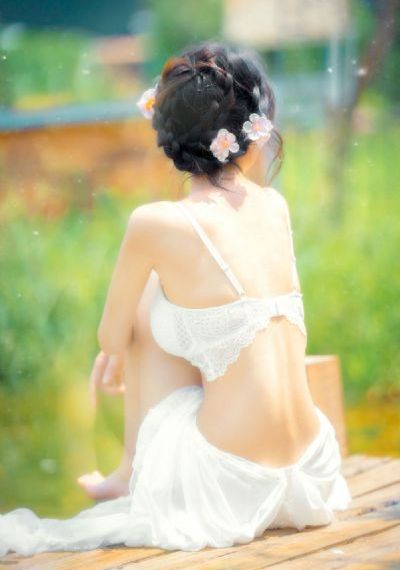 游泳池的特殊待遇2-免费全集免费在线观看