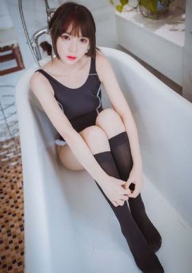 少妇在公园与男子偷情图片-不卡片国语版完整版